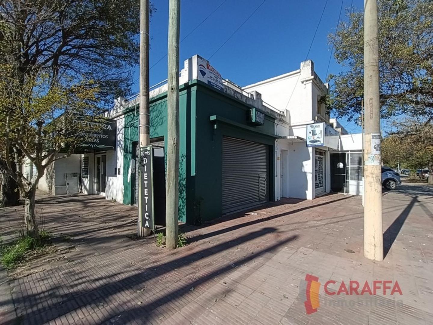 Foto de VENTA EN BLOQUE: 4 LOCALES + CASA !!!- AV- CARAFFA AL 2600, imagen 1