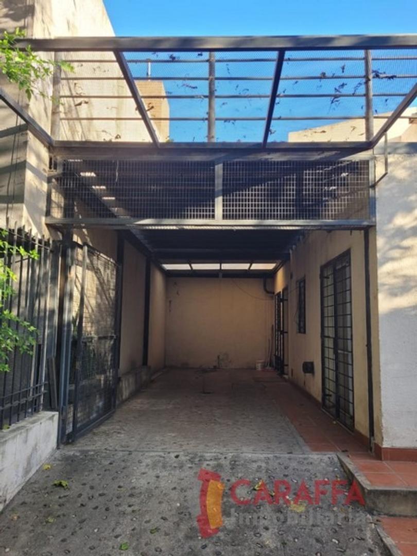 Foto de VENTA – DUPLEX (PH) 3 DORMITORIOS Bº PARQUE CAPITAL, imagen 3