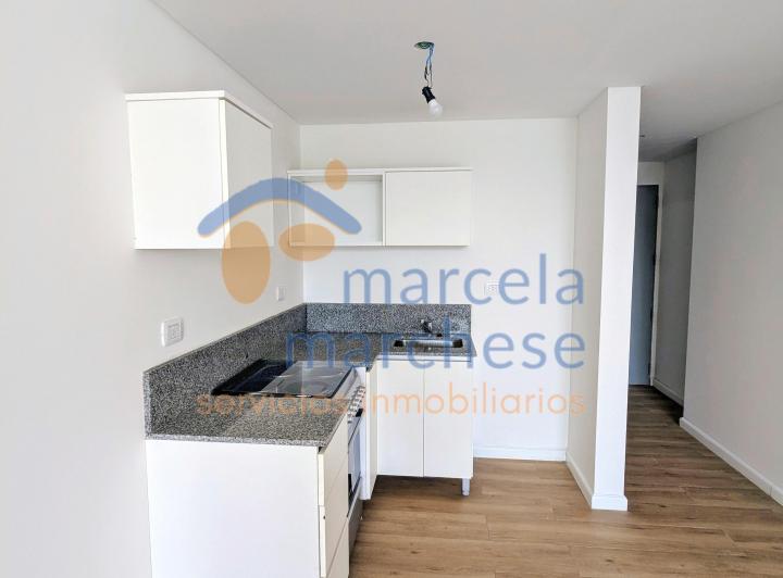 Monoambiente con Balcón y Cochera. ¡A Estrenar! 4