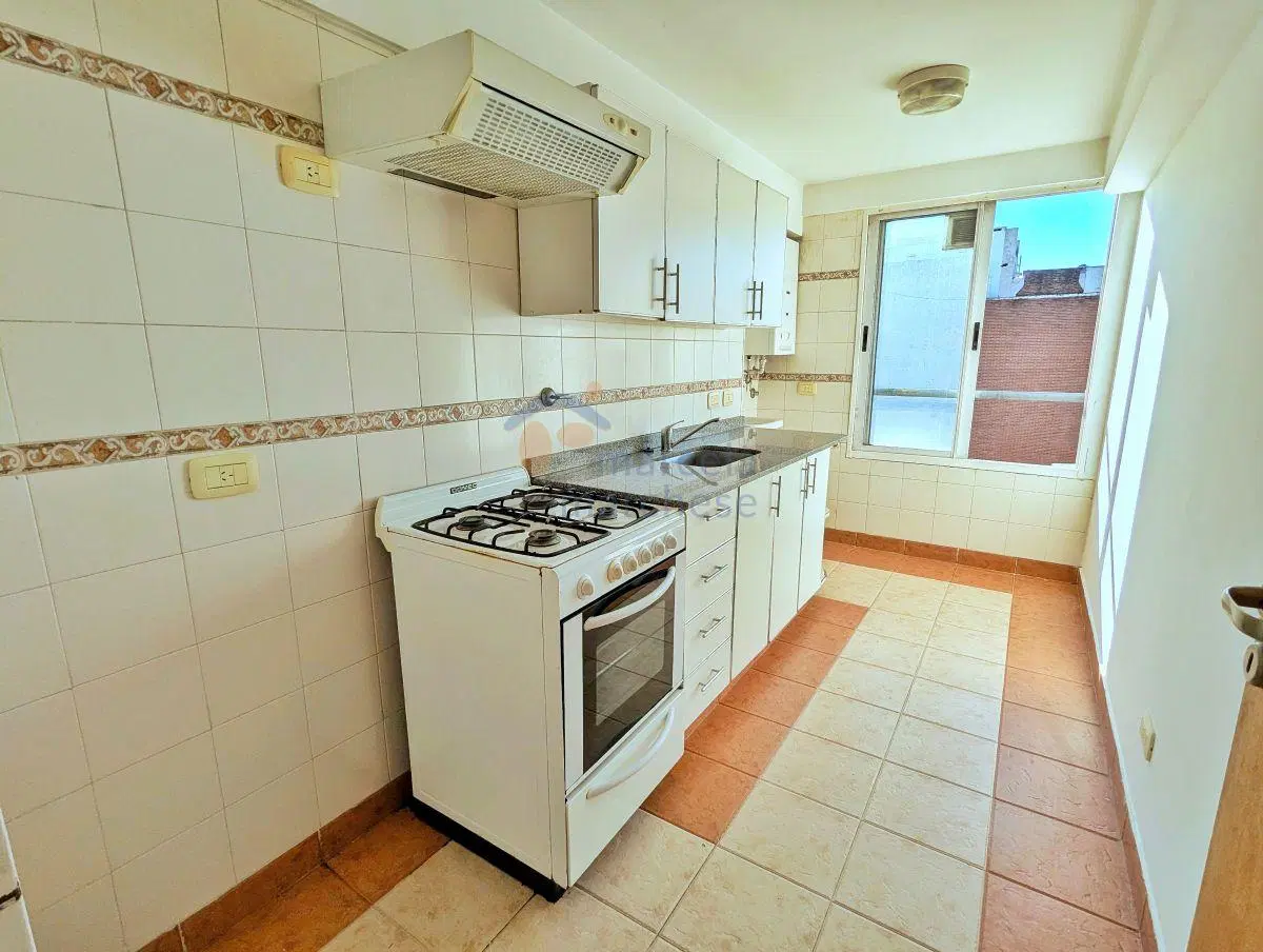 Depto. 2 Amb con Balcón y Vestidor – Piso Alto – Súper Luminoso 5