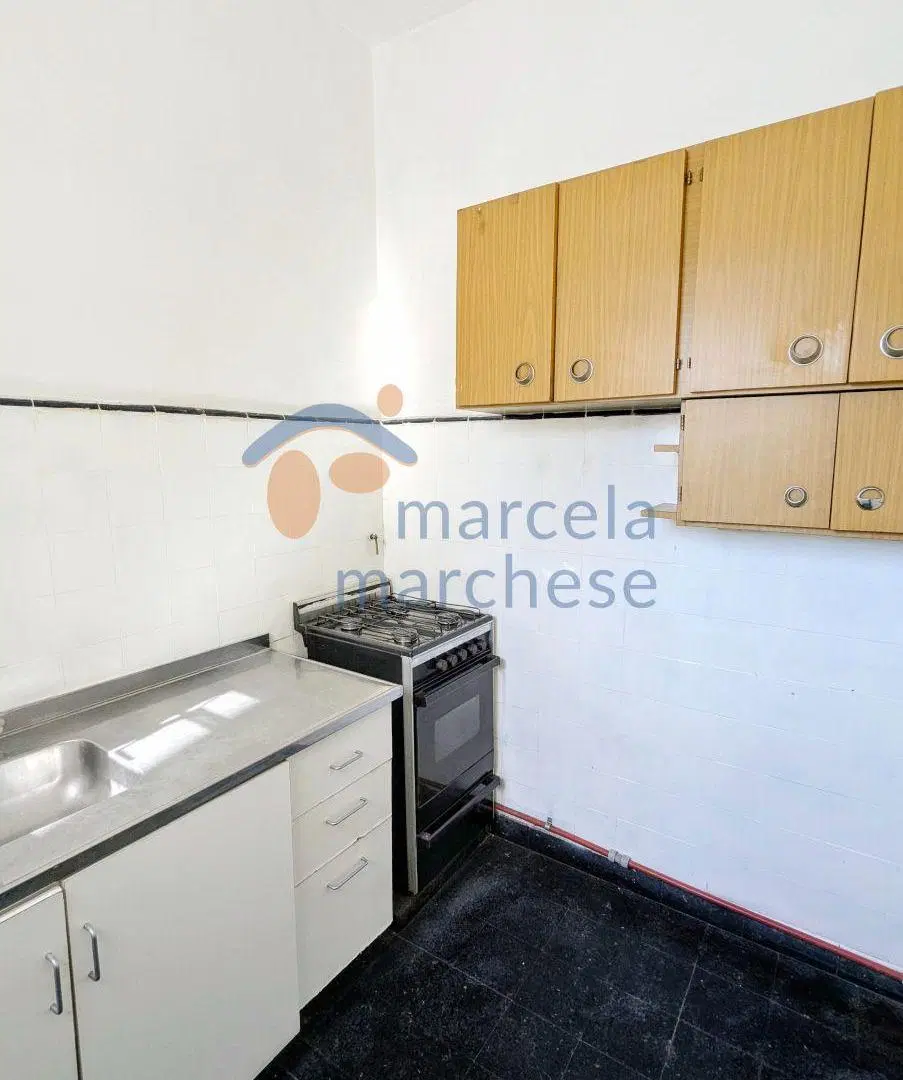 2 Amb Muy Luminoso con Bajas Expensas – 2do piso por escalera 3