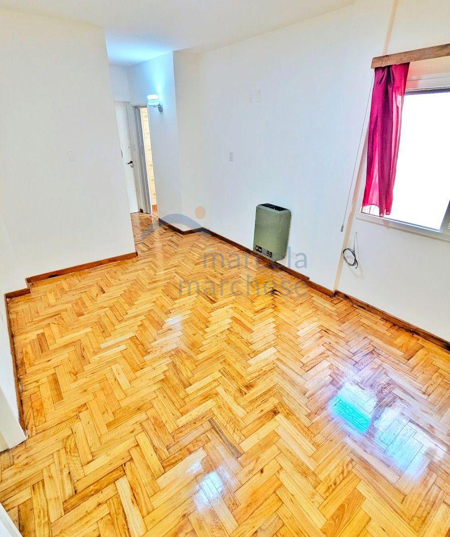 Foto de Depto. 2 Amb con Balcón Amplio– Piso Alto– Balvanera, imagen 4