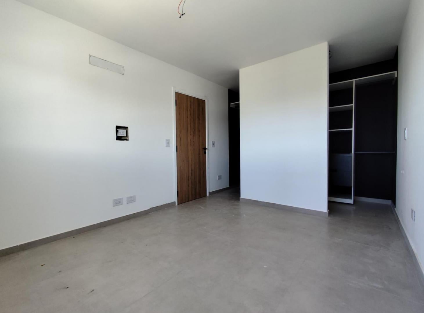 Foto de INMOBILIARIA ALQUILA DÚPLEX PET FRIENDLY EN DOCTA 2 DORM COCHERA DOBLE, imagen 3