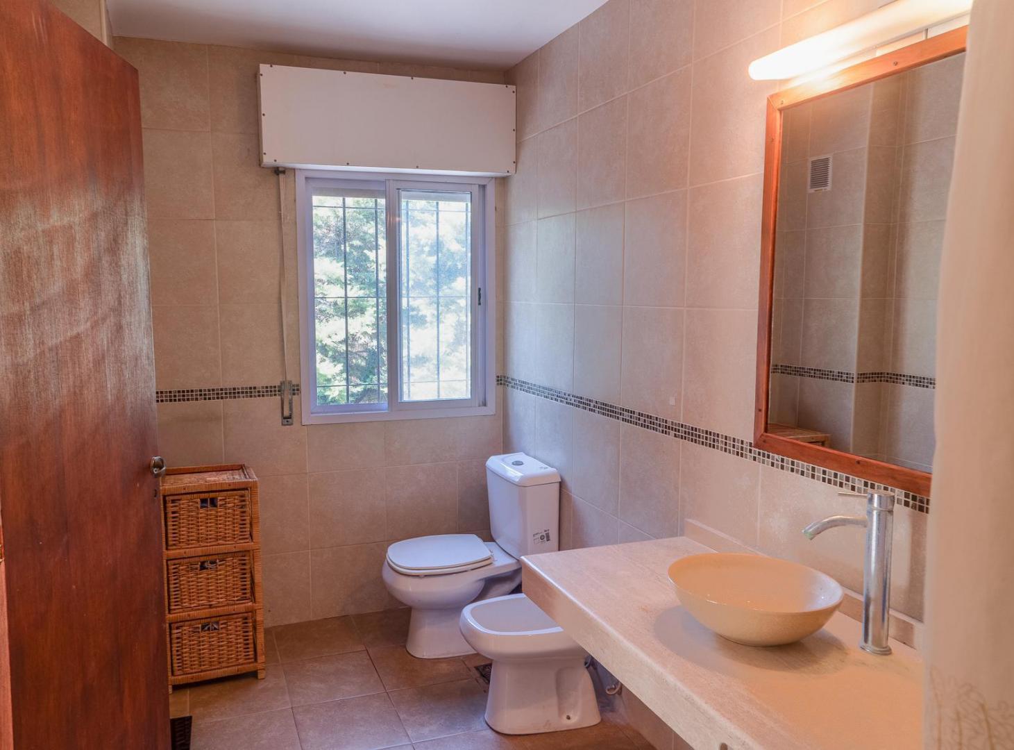 Foto de VENTA - CASA 3 DORMITORIOS - FUNES, imagen 5