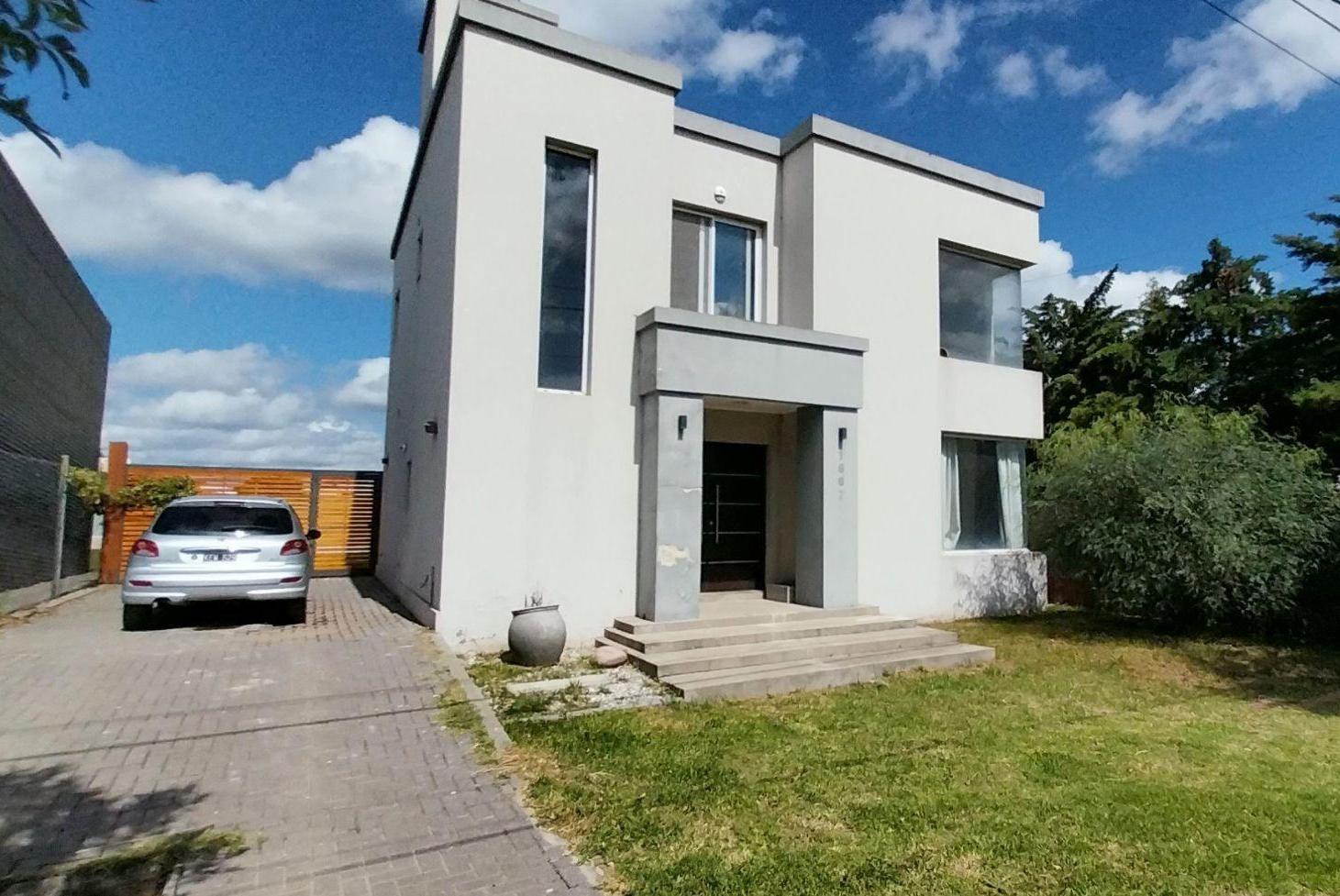 Foto de VENTA- CASA 2 DORMITORIOS- PUNTA CHACRA, imagen 1