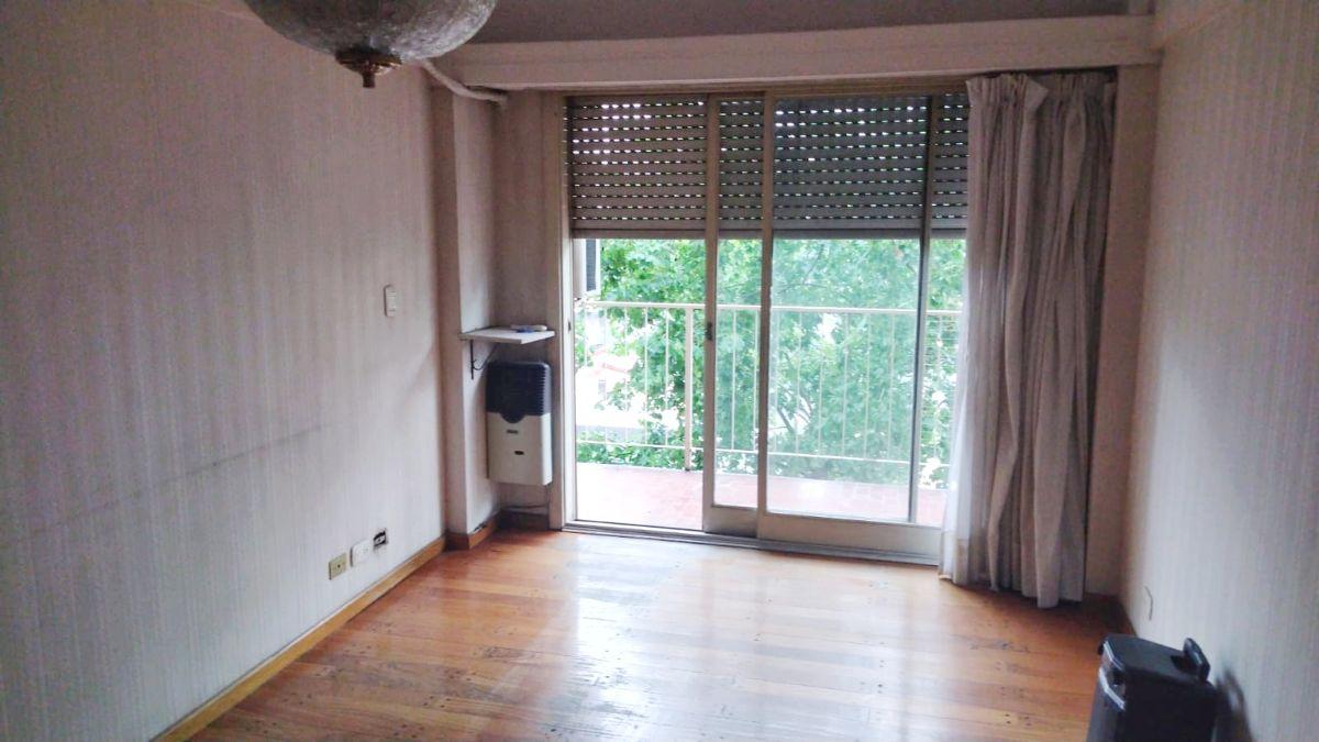 Foto de VENTA Departamento 3 Ambientes al Frente con Balcón corrido, imagen 1