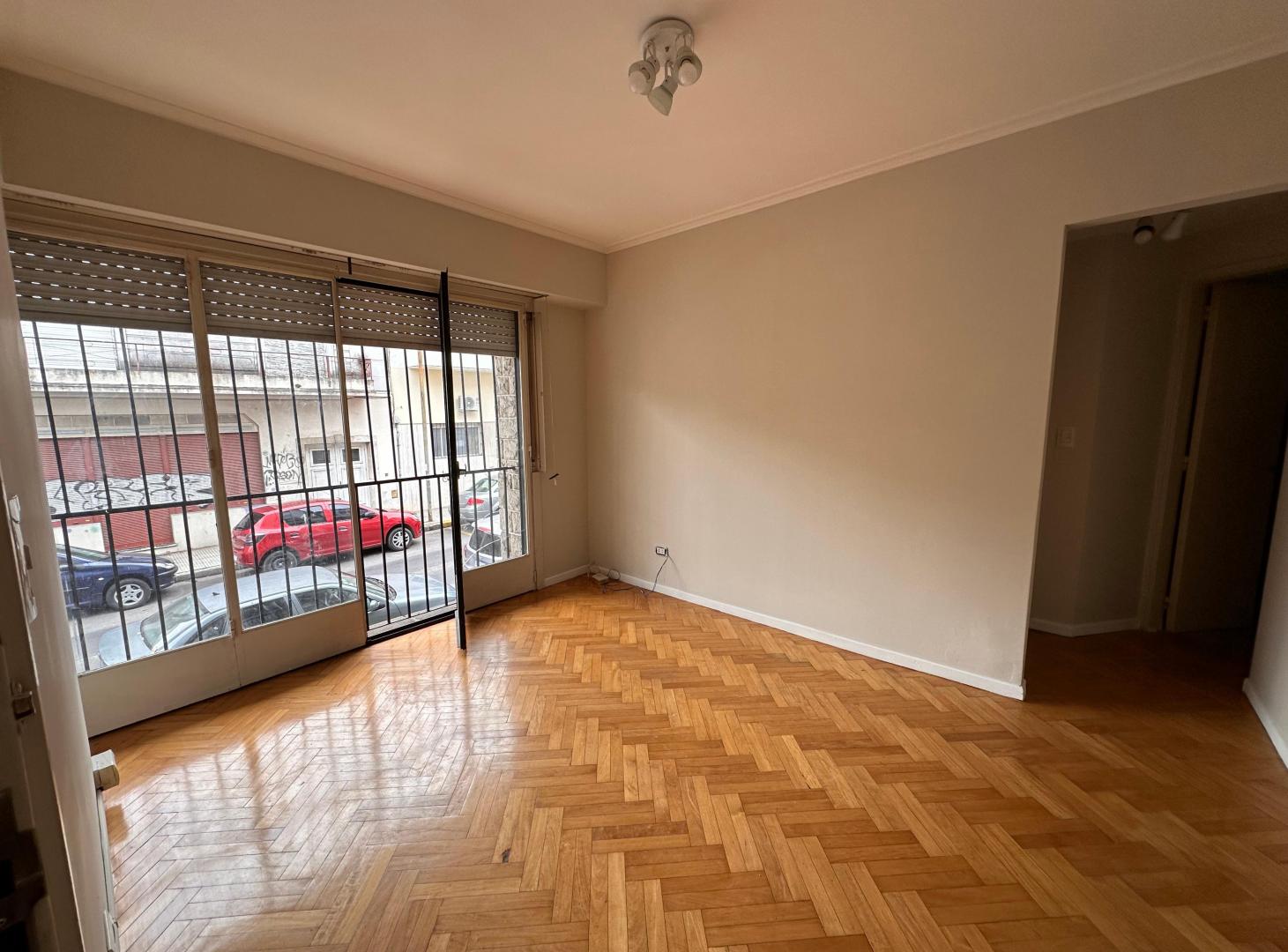 Foto de Depto 2 Ambientes al Frente con Patio | Luminoso y en una ubicación, imagen 3