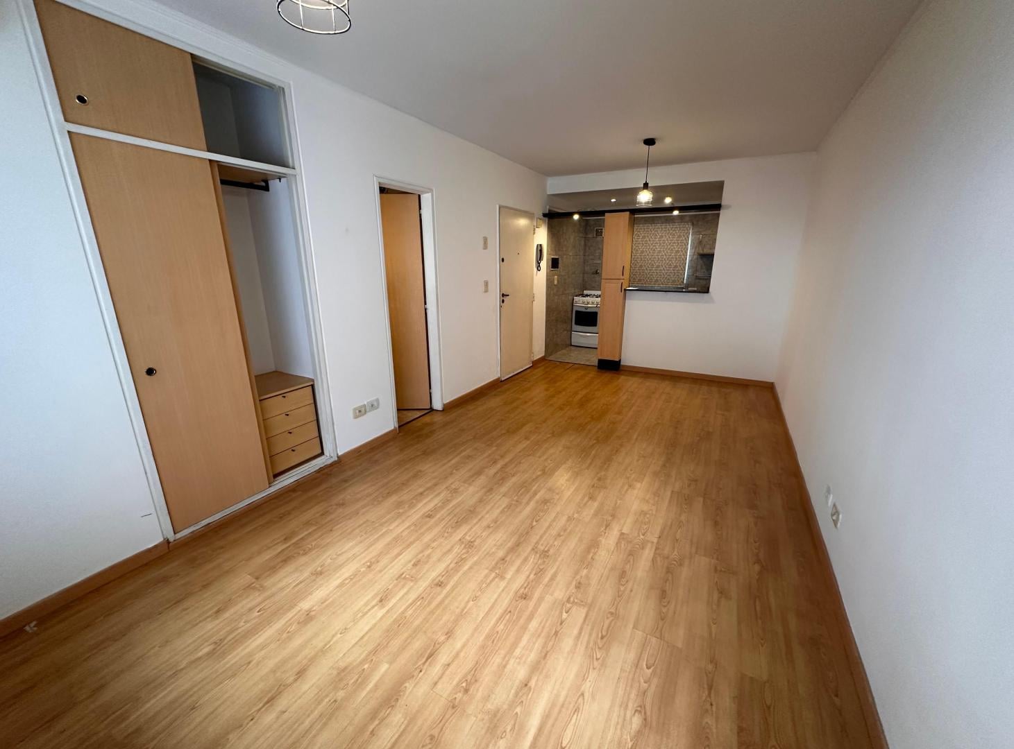Foto de Luminoso Monoambiente en Saavedra – Apto Profesional- Excelente, imagen 2