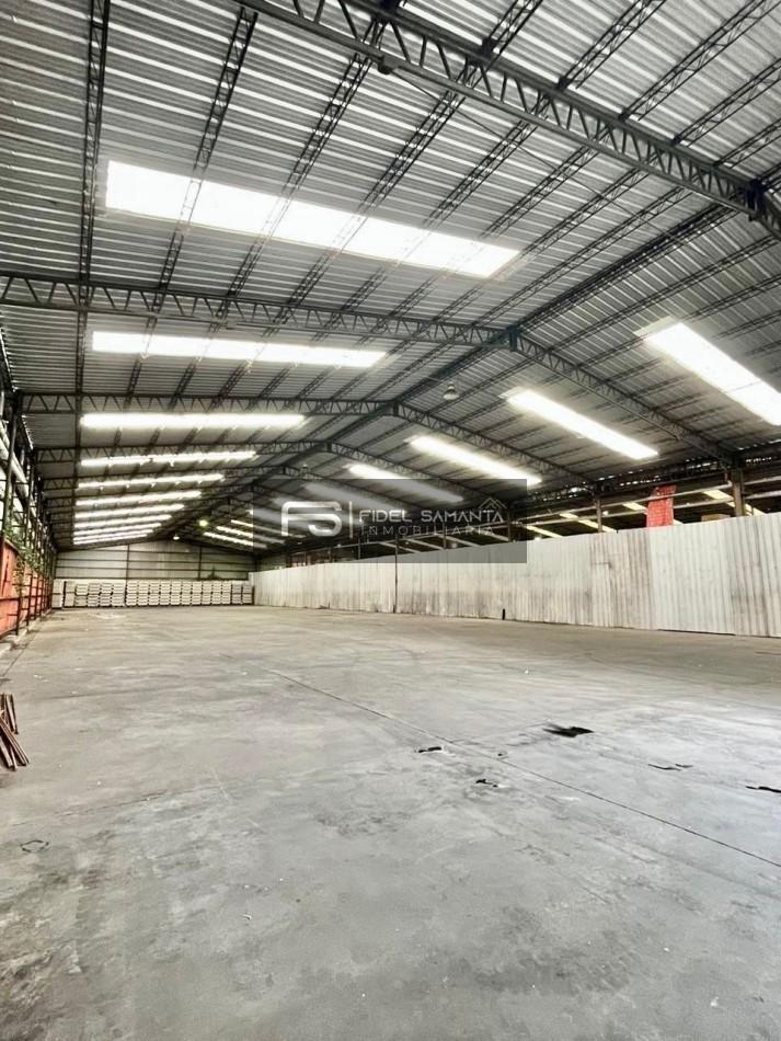 Foto de ALQUILER DE IMPORTANTE DEPOSITO 1700 MTS2 mas oficinas CON PLAYON DE, imagen 5