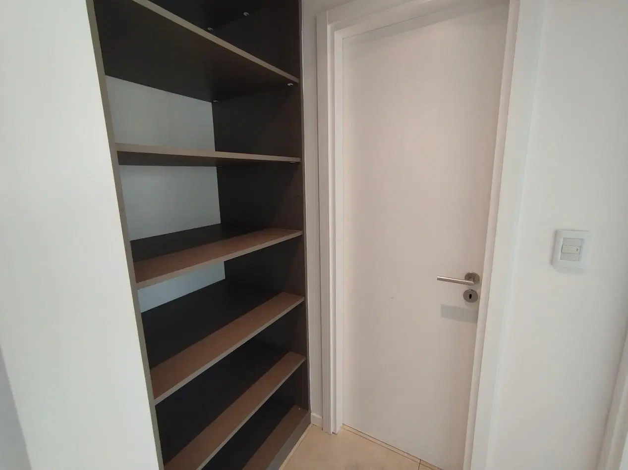 ALQUILER ANUAL DEPTO 2 AMBIENTES MODERNO CON BALCON EDIFICIO ATENAS XXIV EN PLAZA MITRE 3