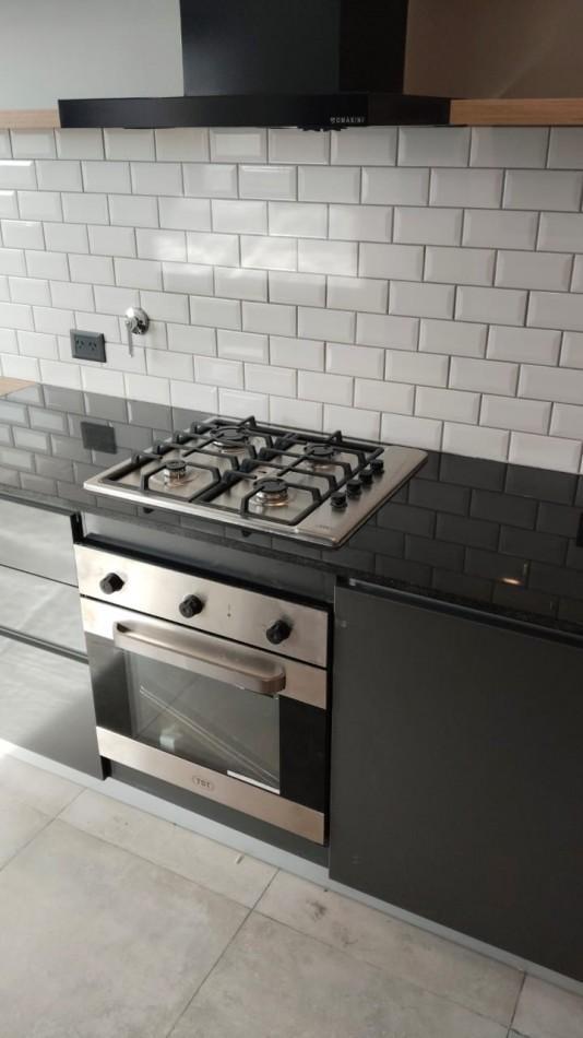Foto de ALQUILER PISO 3 AMBIENTES A ESTRENAR CON DOBLE BALCON Y COCHERA, imagen 4