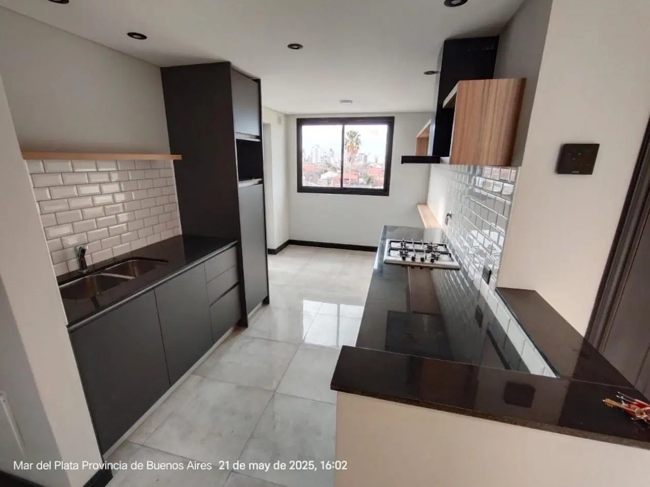 ALQUILER PISO 3 AMBIENTES A ESTRENAR CON DOBLE BALCON Y COCHERA CUBIERTA ZONA HPC 2