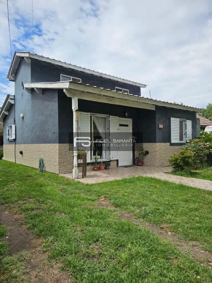 VENTA EN BLOCK CASA + DEPTOS SOBRE GRAN PARQUE 5