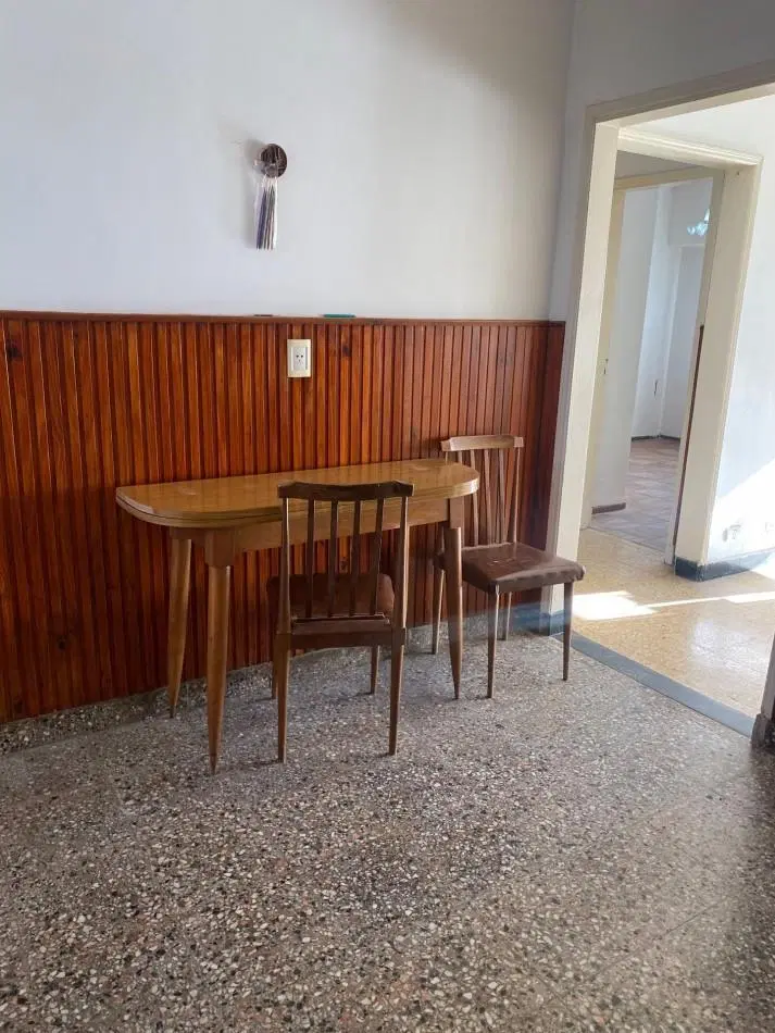 ALQUILER POR 24 MESES DE HERMOSA CASA DE 3 AMBIENTES CON GARAGE A MTS DE AV FORTUNATO DE LA PLAZA A 5