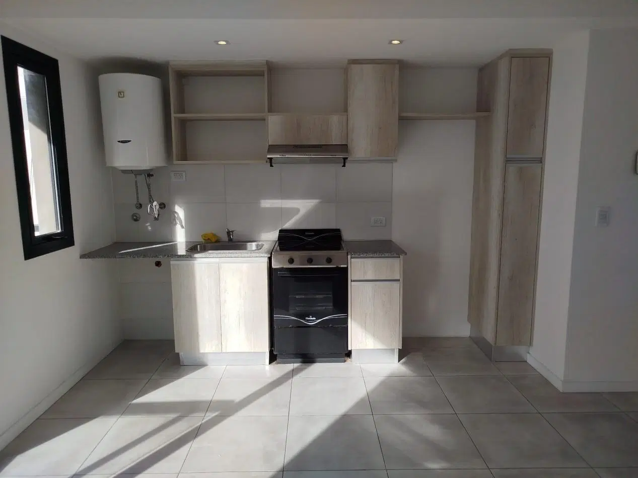 ALQUILER 24 MESES DEPARTAMENTO 2 AMB CON BALCON ED. ATHENAS XXIII PLAZA MITRE 5