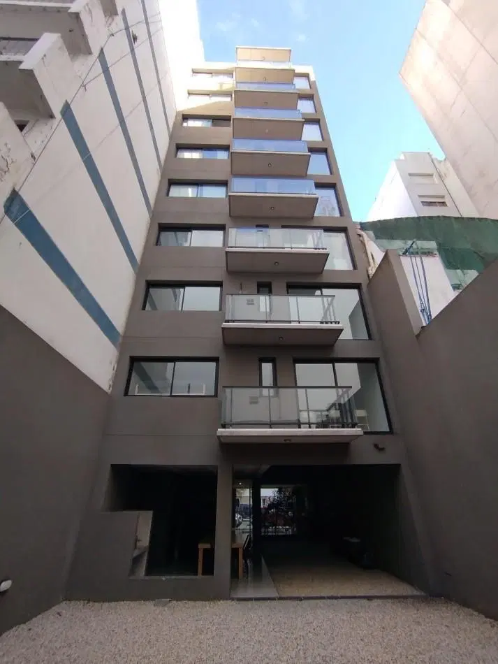 ALQUILER 24 MESES DEPARTAMENTO 2 AMB CON BALCON ED. ATHENAS XXIII PLAZA MITRE 4