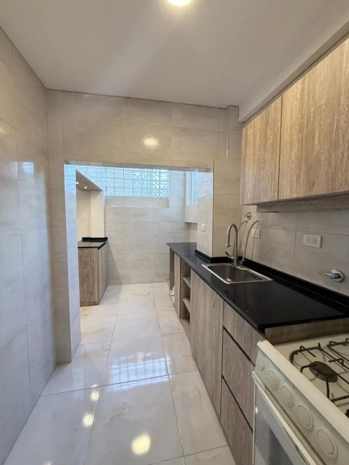 VENTA DEPTO 3 AMB RECICLADO CON ESPACIO PARA COCHERA CHAUVIN 1