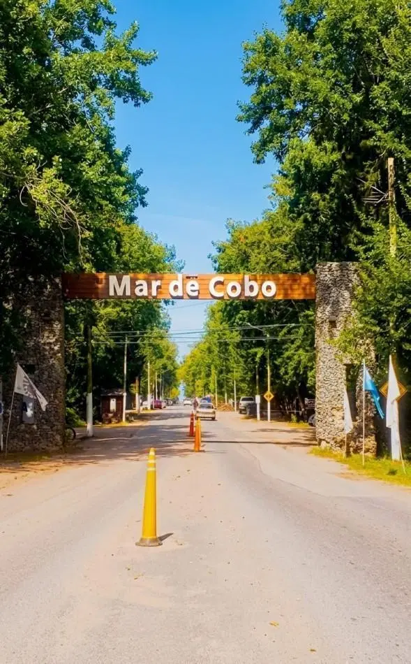 EN VENTA GRAN LOTE SOBRE ESQUINA EN LO MEJOR DE MAR DE COBO 5