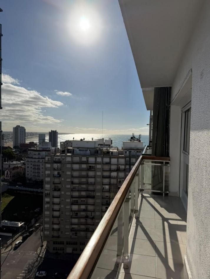 Foto de VENTA DEPTO 2 AMB C/BALCON, VISTA PANORAMICA AL MAR Y C/COCHERA PLAZA COLON, imagen 4