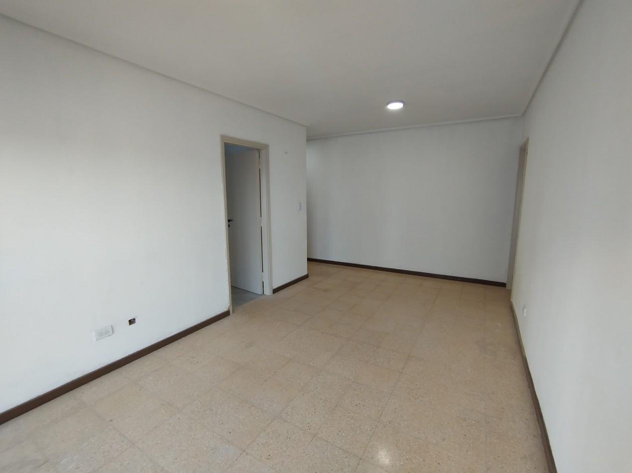 Foto de ALQUILER 24 meses DEPTO 3 AMBIENTES CON BALCON ZONA NUEVA TERMINAL, imagen 5