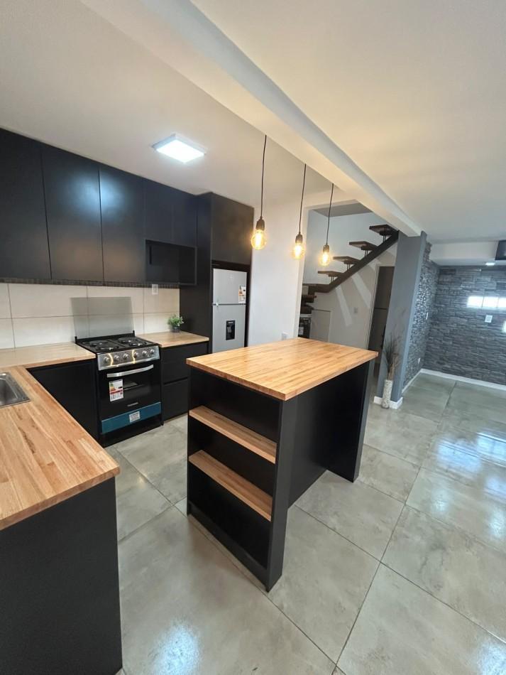 Foto de VENTA APTO CREDITO PH 4 AMB RECICLADO Y EQUIPADO A METROS DE LA COSTA, imagen 2