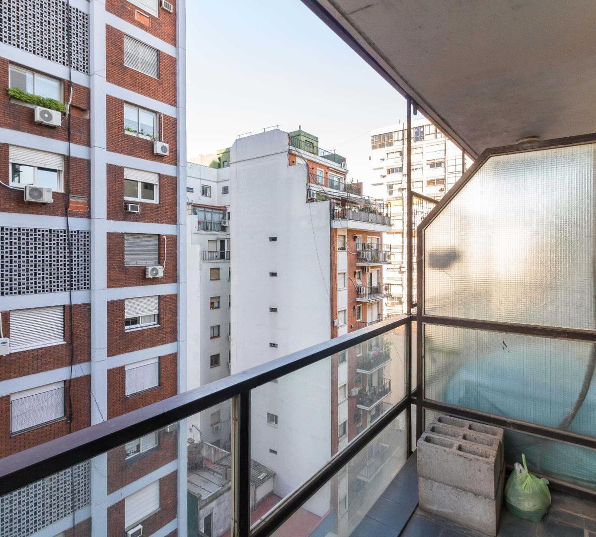 Excelente 3 Ambientes en Torre Piso 8 Frente C/balcon 4