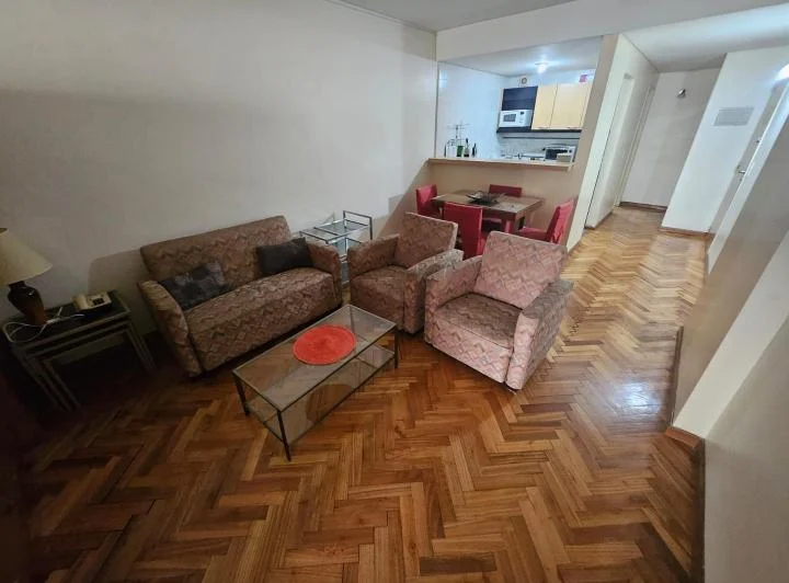 Impecable y amplio monoambiente en Recoleta 4