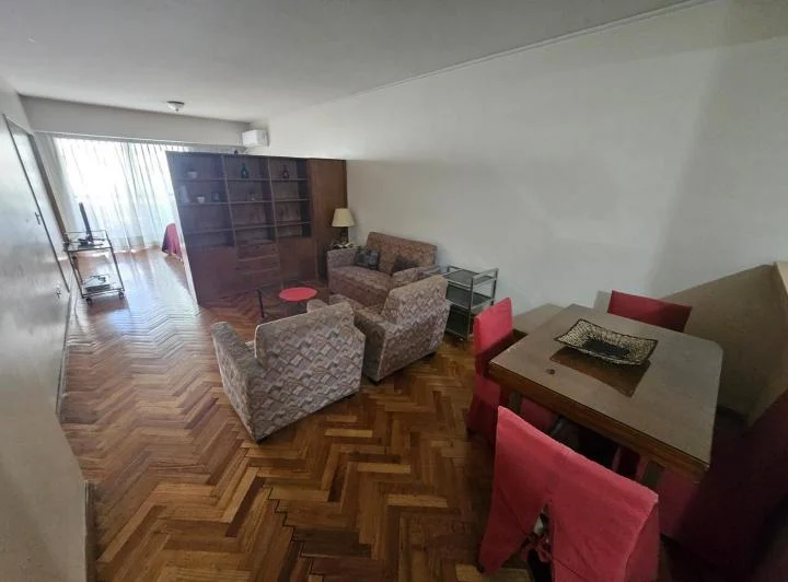 Impecable y amplio monoambiente en Recoleta 3
