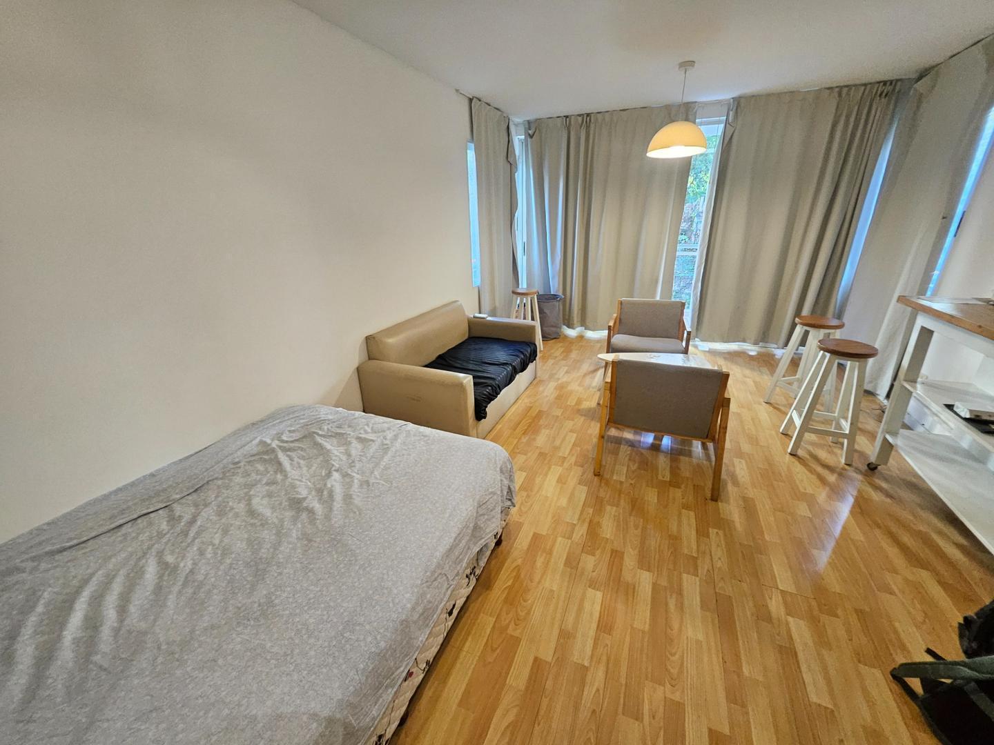 Amplio monoambiente en edificio con Amenities