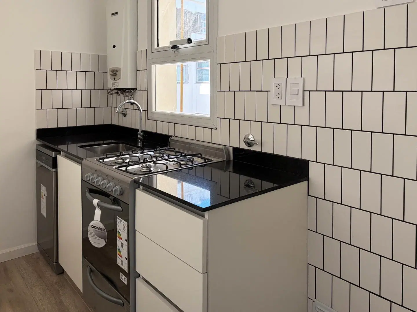 3 ambientes a nuevo piso 11 al frente con gran balcon 2