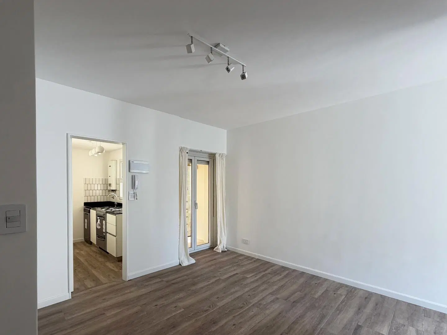 3 ambientes a nuevo piso 11 al frente con gran balcon 3