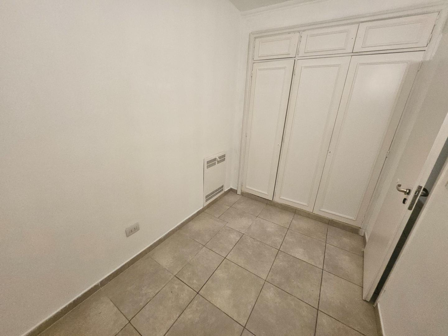 Foto de Excelente tres ambientes zona Cancillería, imagen 2