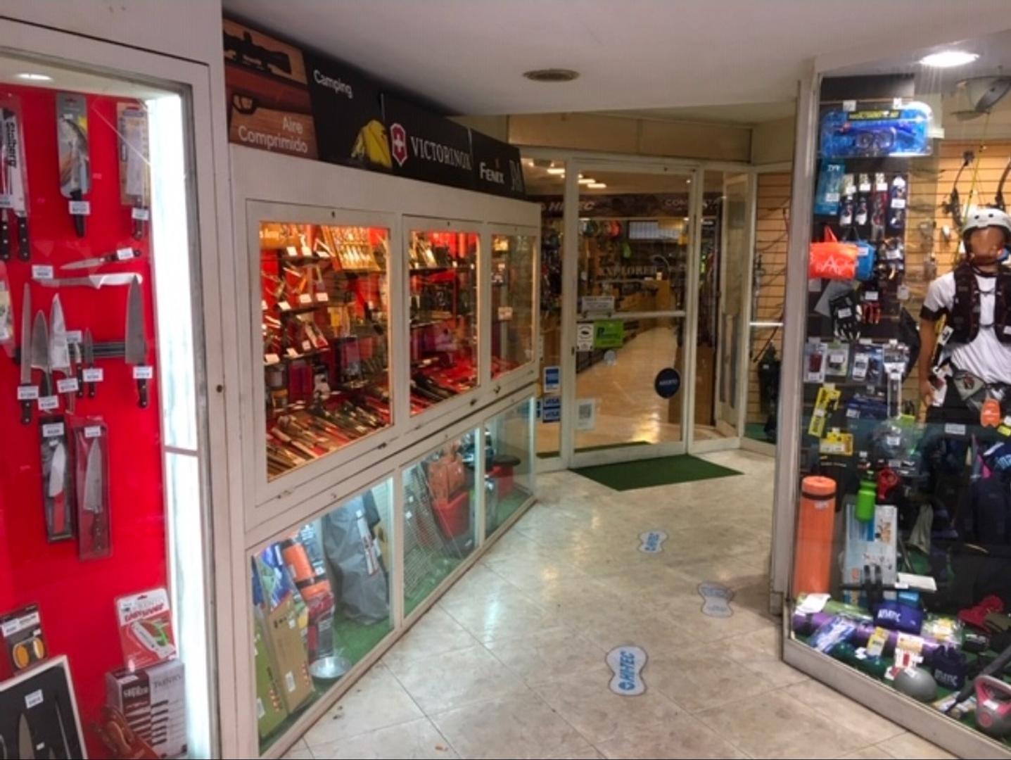 Foto de Local de 200 m2 sobre peatonal Lavalle, imagen 1