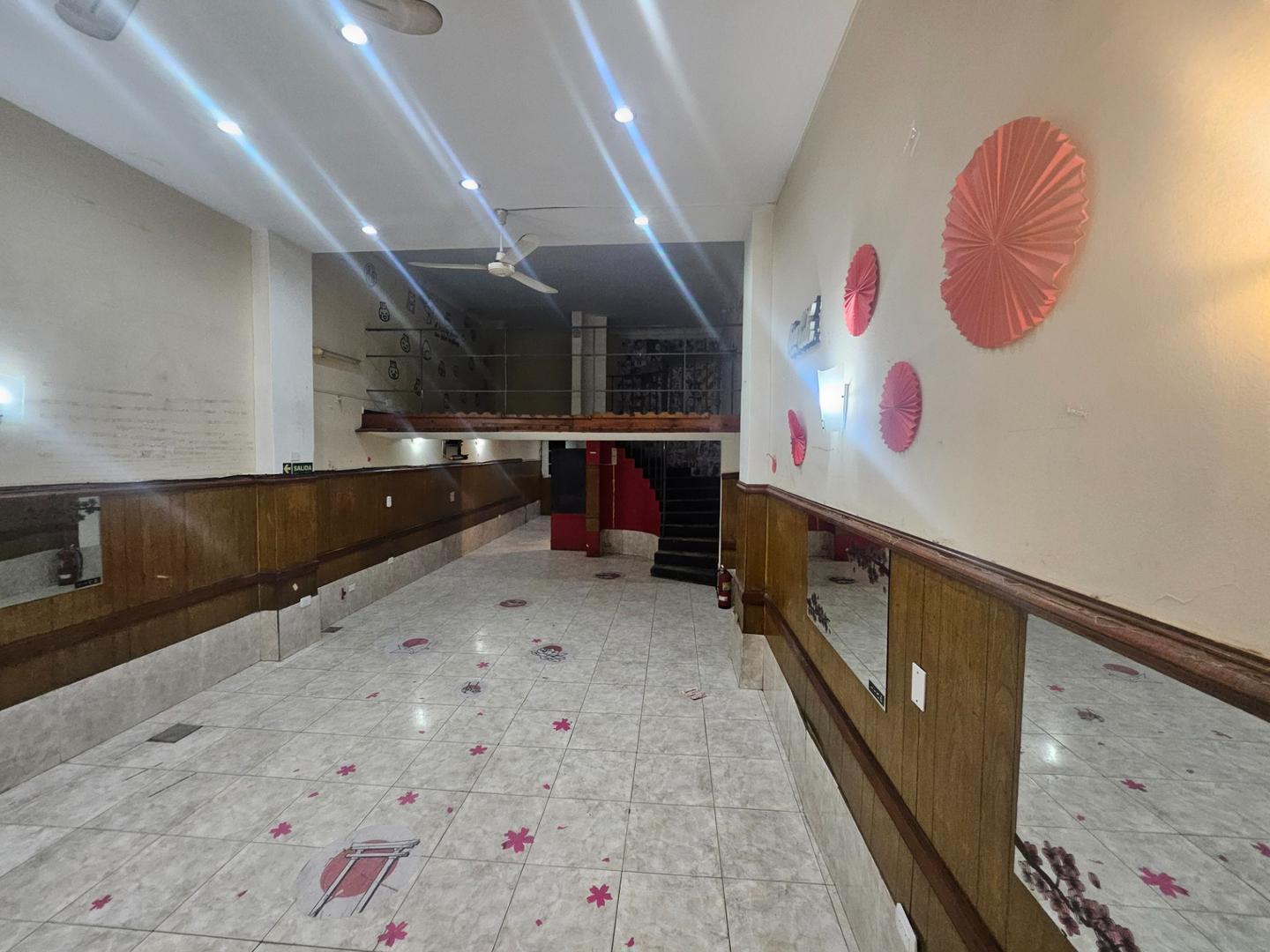 Foto de Excelente Local a metros del Obelisco 180 m2, imagen 1