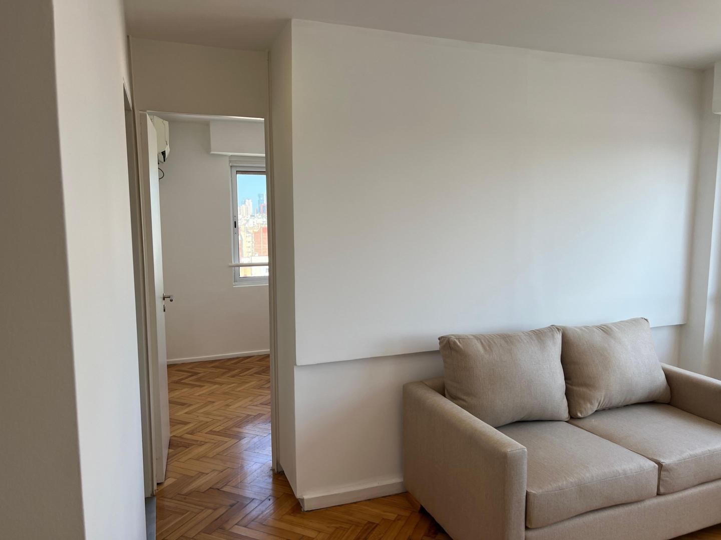 Foto de Piso 19 vista abierta - Larrea esq. Córdoba- Impecable, imagen 2