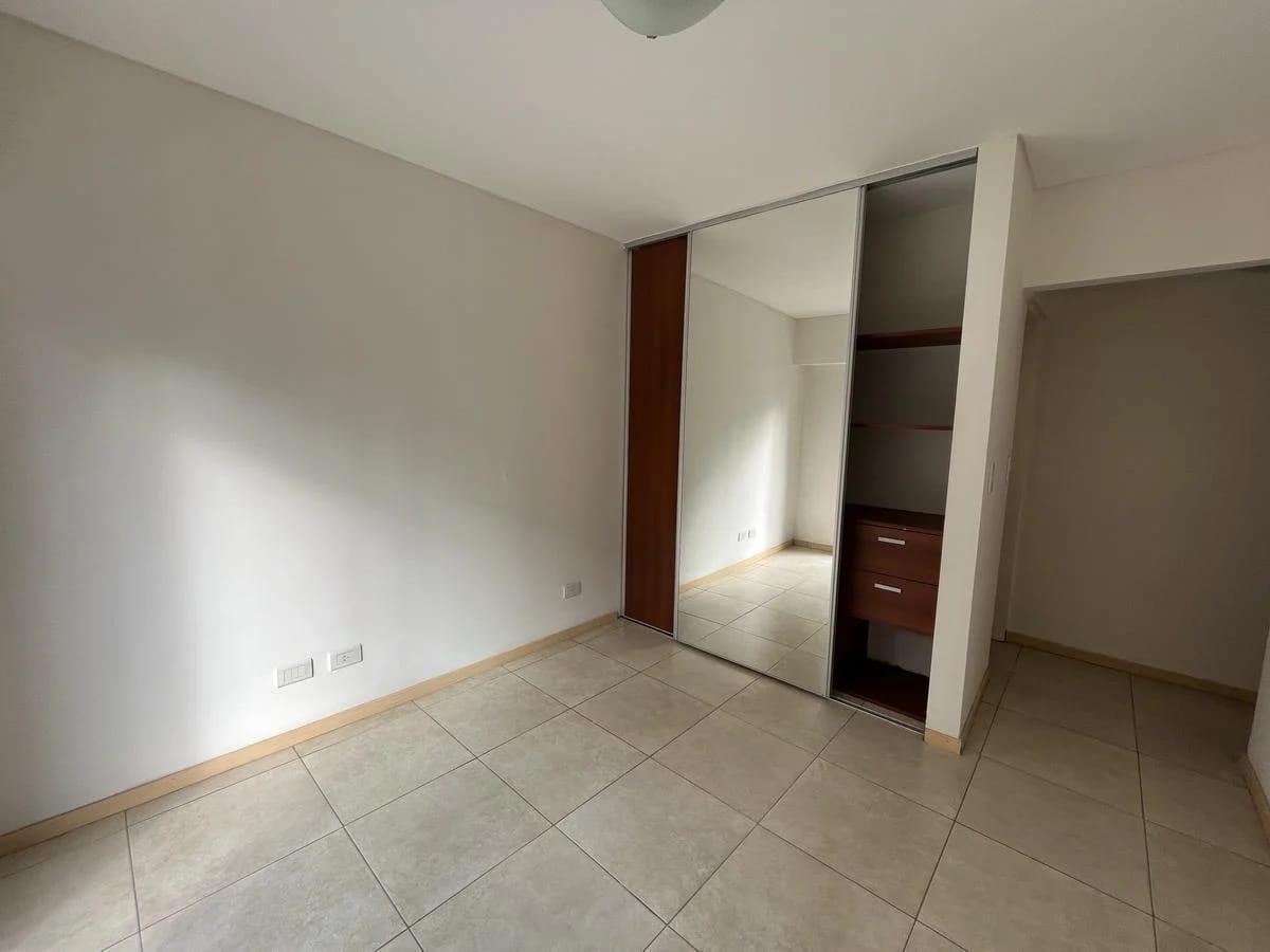 Departamento de 2 Dorm. en La Esquina de Urquiza y Balcarce. 5