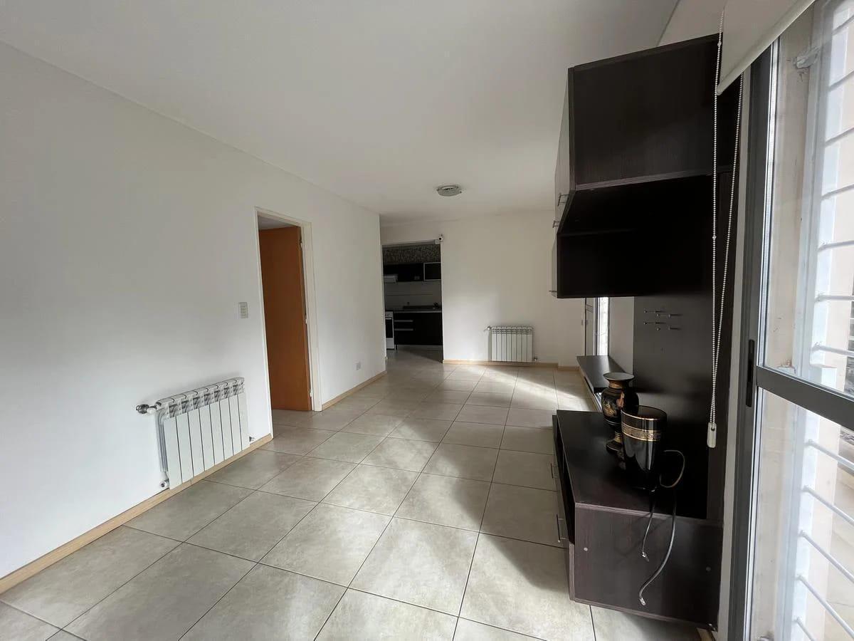Departamento de 2 Dorm. en La Esquina de Urquiza y Balcarce. 3