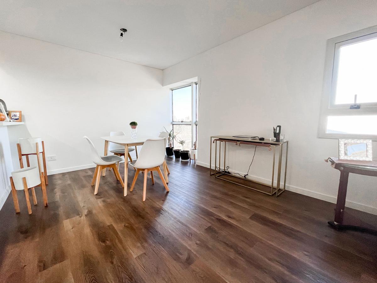 Hermoso Departamento de 2 Dorm. con Cochera Francia y Central Argentino 5