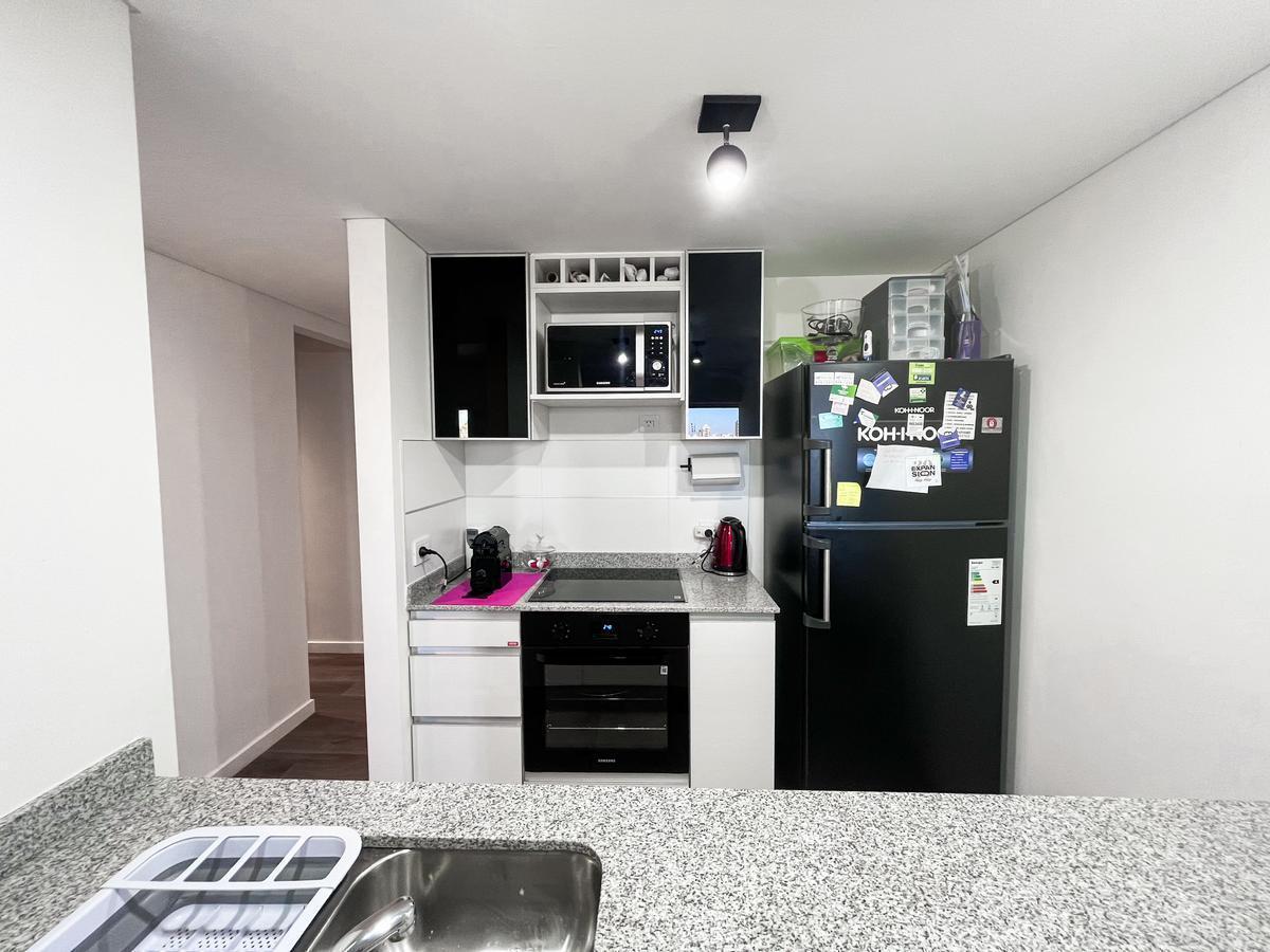 Hermoso Departamento de 2 Dorm. con Cochera Francia y Central Argentino 1