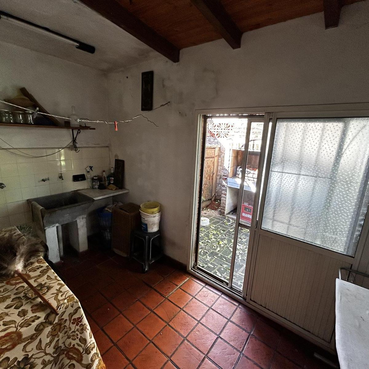 Venta Casa 5 Dorm. en Dos Plantas Terraza Cochera y 2 Patios Rosario Alberdi 5