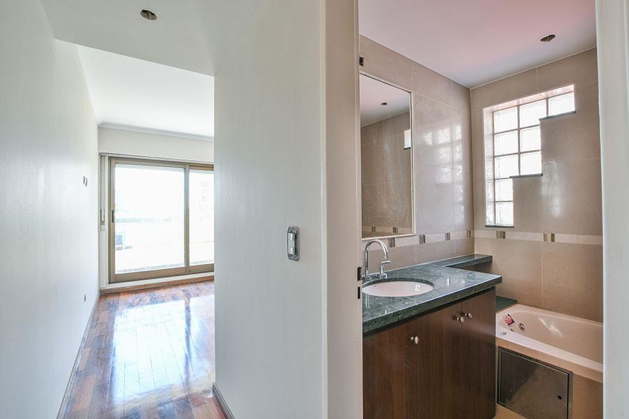Departamento en Martin 4
