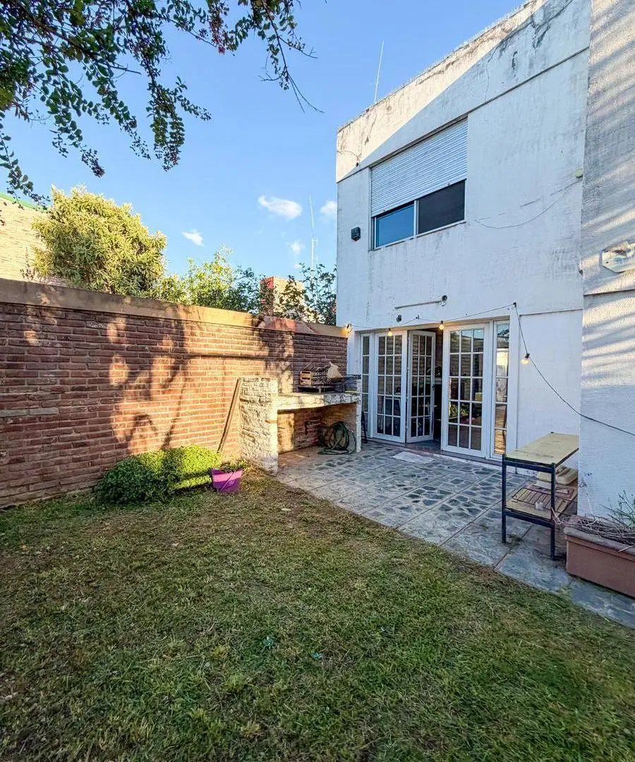 Casa en Alberdi 8