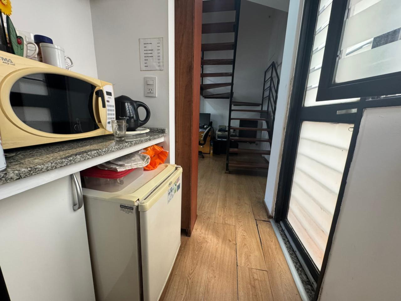Foto de Oficina en venta en una zona inmejorable a mts del tribunal., imagen 3