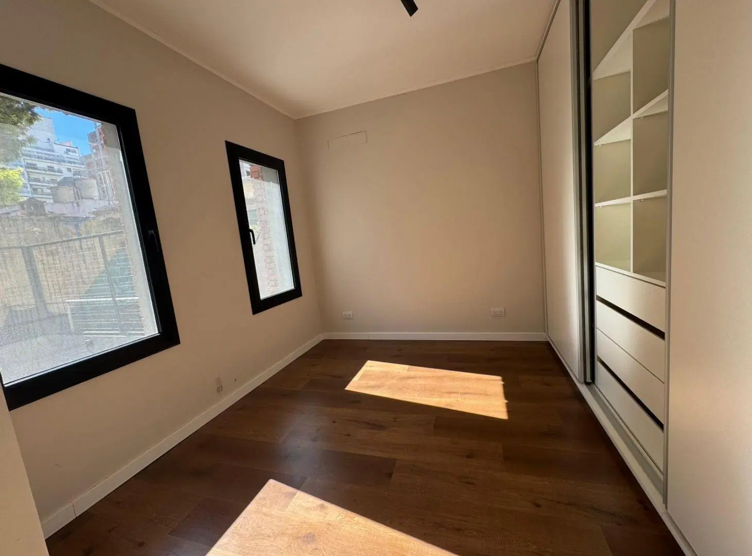 Casa a estrenar en venta en una de las zonas mas buscadas de Rosario 5