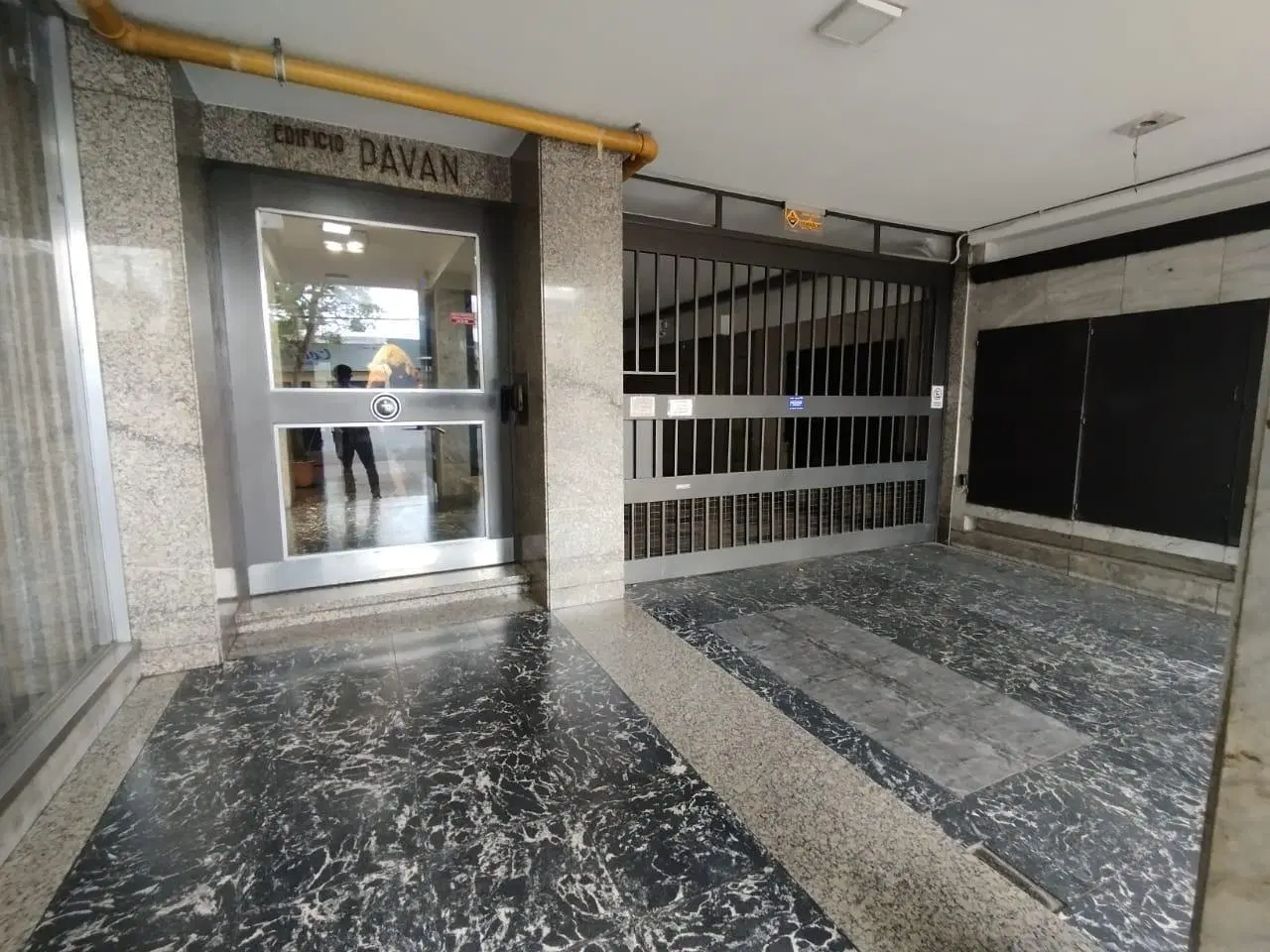 Departamento en venta sobre una de las Avenidas mas importantes de Rosario. 2