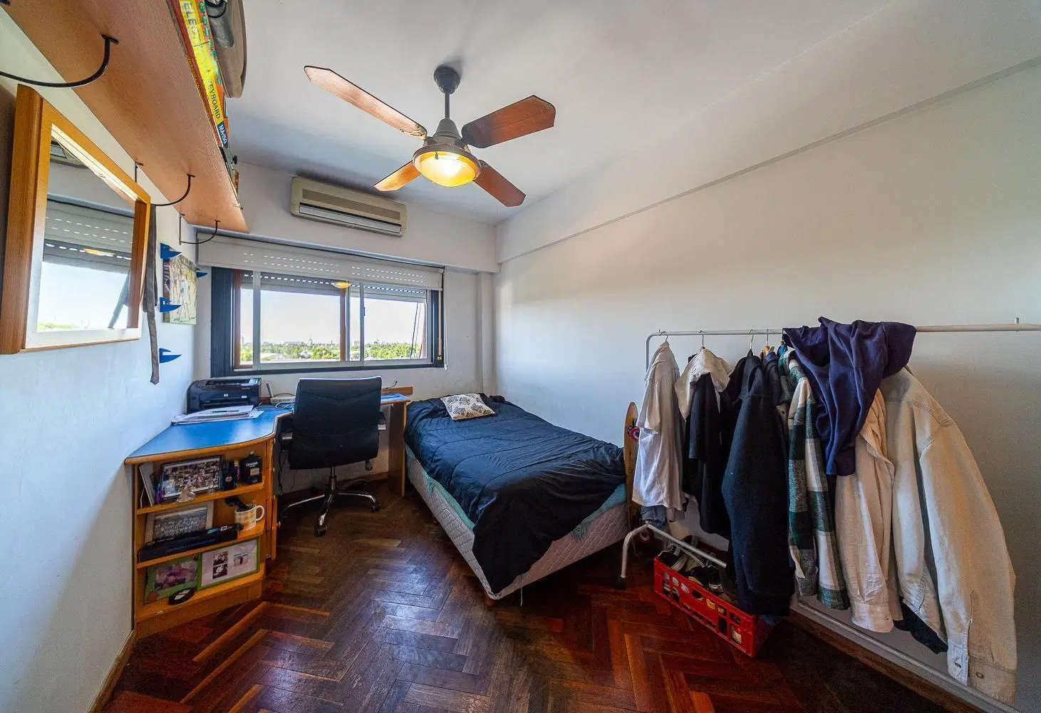 Amplio departamento de 2 dormitorios y 4 ambientes ubicado en barrio Echesortu 4