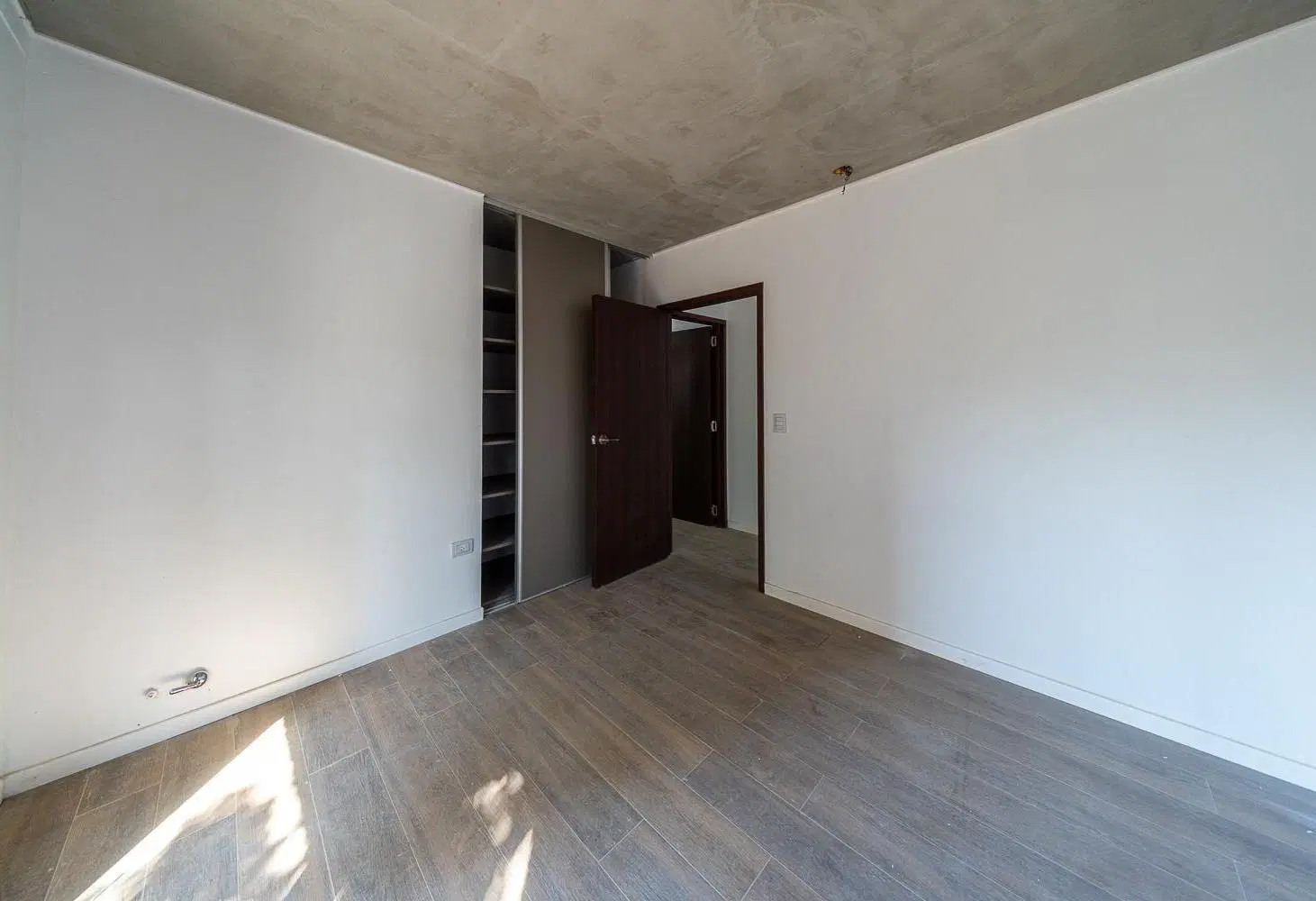 Piso Exclusivo 2 Dormitorios y 2 Baños 3