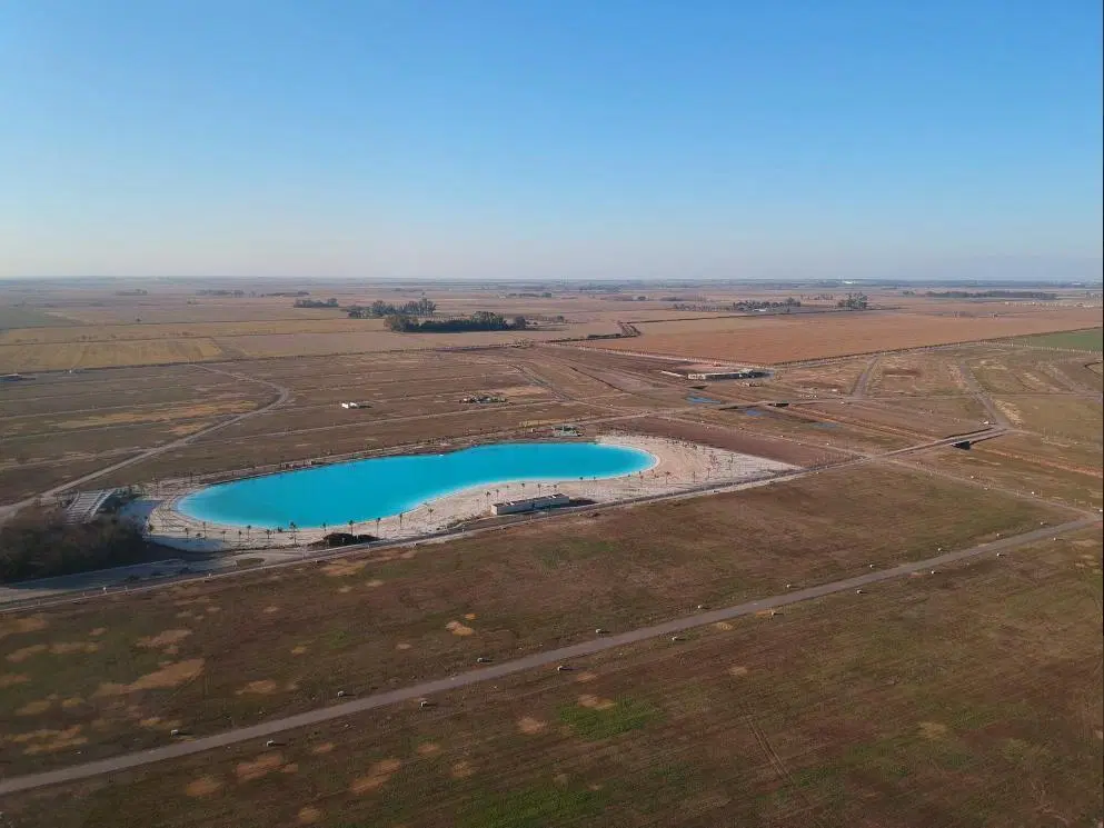 Terreno en venta en Vida Crystal Lagoon | Countries/B. Cerrado (Funes) 4