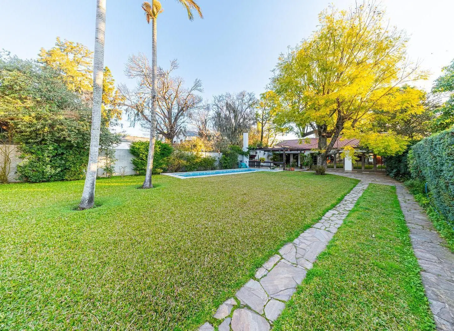 Casa en Alberdi 4