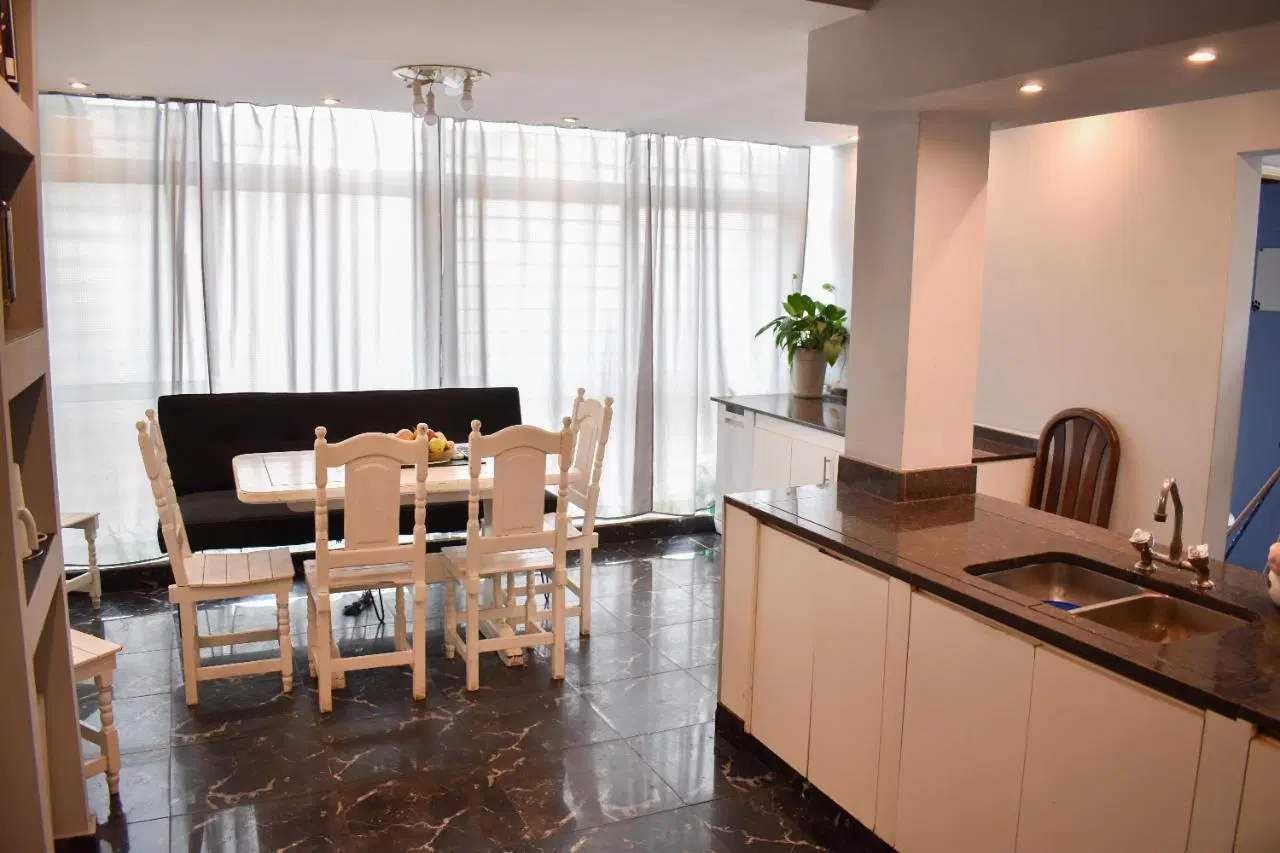 Departamento 4 dormitorios en venta en Pichincha 2